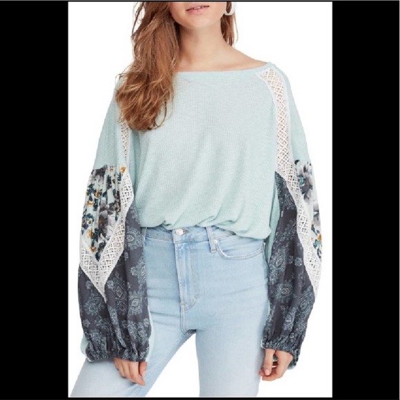 Free People Casual Clash Waffle Knit Top Contrast Sleeves Lace  Size Medium - Picture 1 of 10
